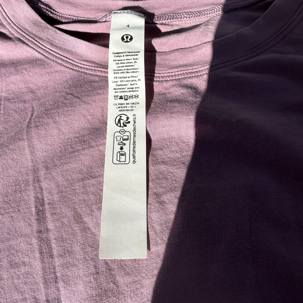 lululemon athletica *rare* size 4 Dusky Lavender Short Sleeve Crew Tee - Picture 2 of 3